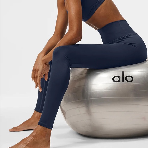 Alo Navy 7/8 Leggings - Picture 2 of 8